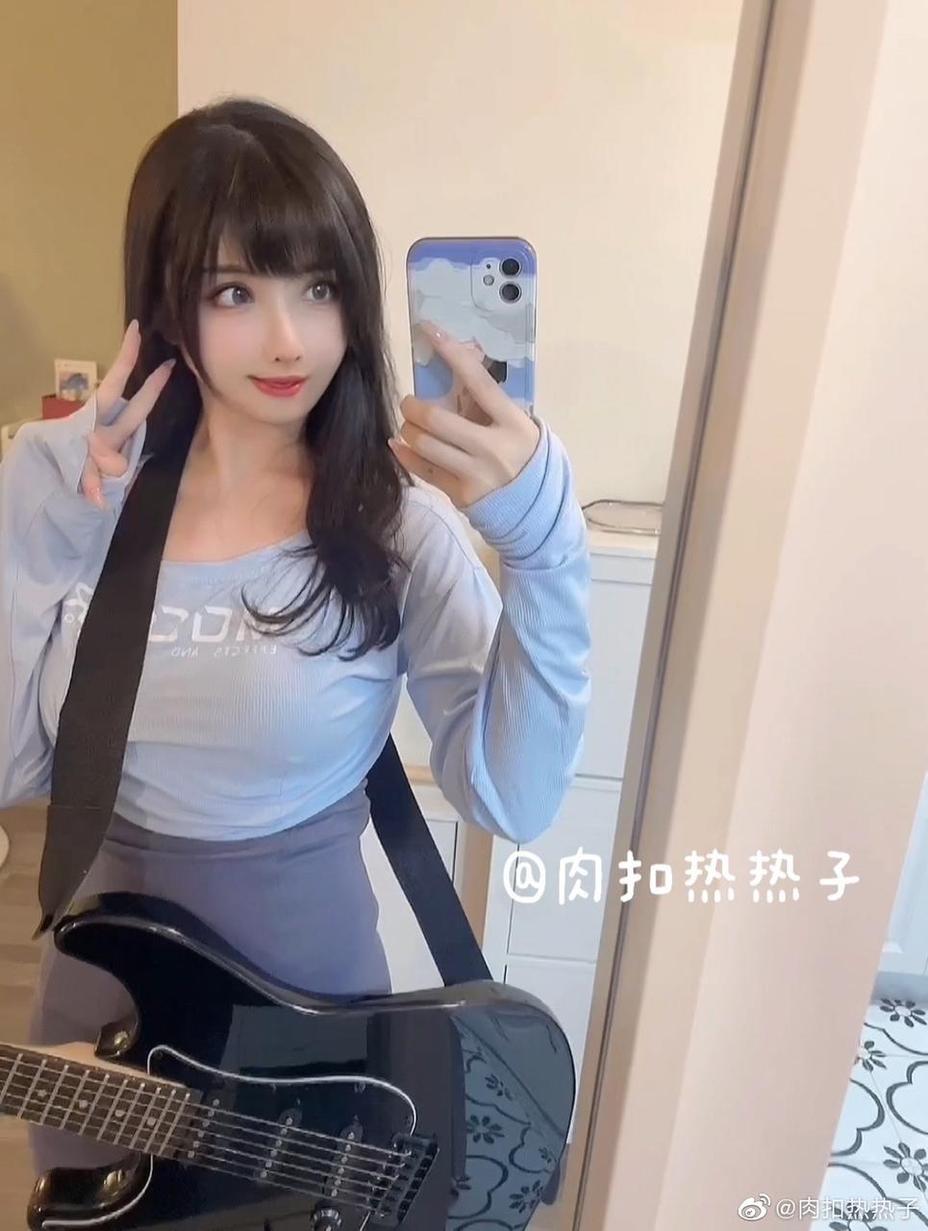 凉凉子图集下载：精品图片背后的cos绝技让人折服